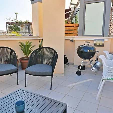 Appartamento Penthouse In Old City Center By Nras *